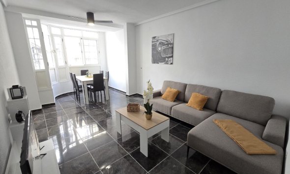 Appartement - Revente - Torrevieja - Centro - Muelle Pesquero