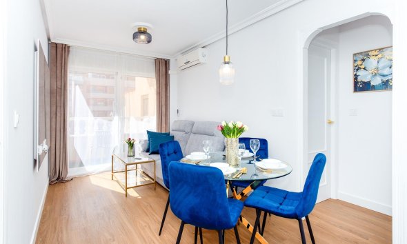 Appartement - Revente - Torrevieja -
                Centro