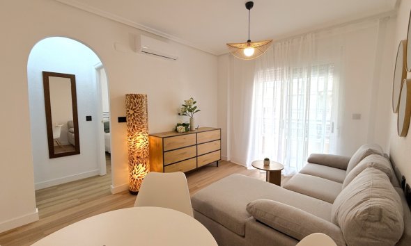 Appartement - Revente - Torrevieja -
                Costa Blanca