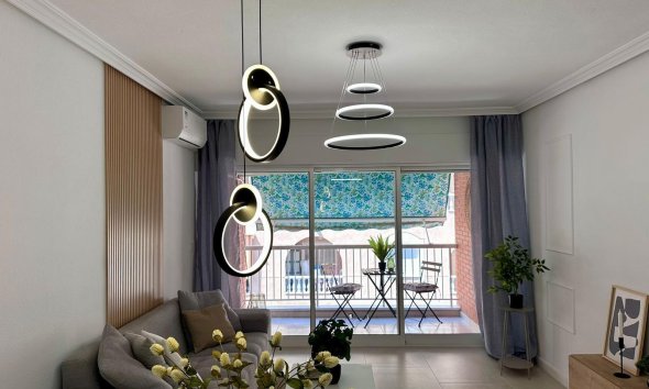 Appartement - Revente - Torrevieja -
                Estacion De Autobuses