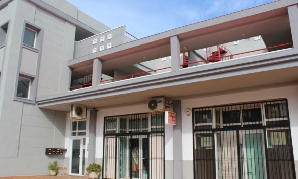 Attique - Revente - Villamartin -
                Costa Blanca