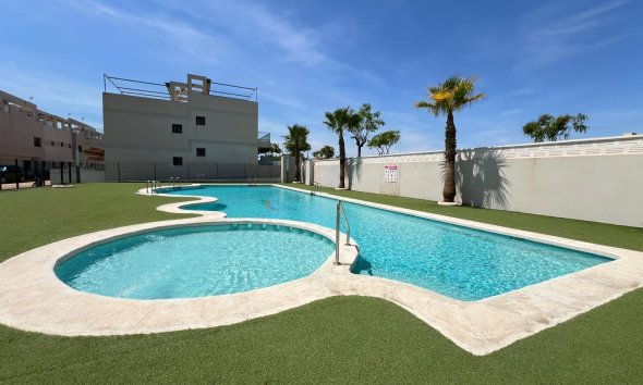 Bungalow - Revente - Pilar de la Horadada -
                Pueblo Latino