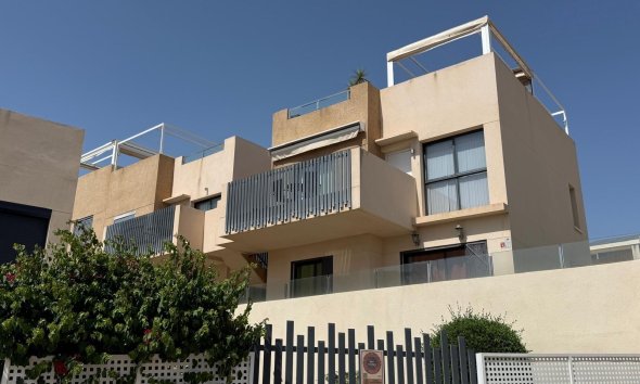Bungalow - Segunda mano - Orihuela Costa -
                La Zenia