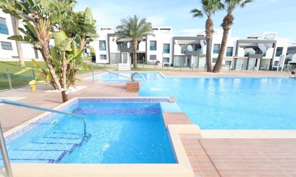 Bungalow - Wiederverkauf - Orihuela Costa - Costa Blanca