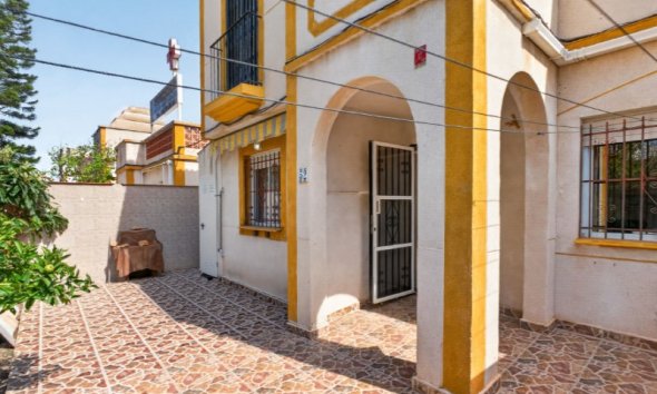 Casă înșiruită - Revânzare - Torrevieja -
                Costa Blanca