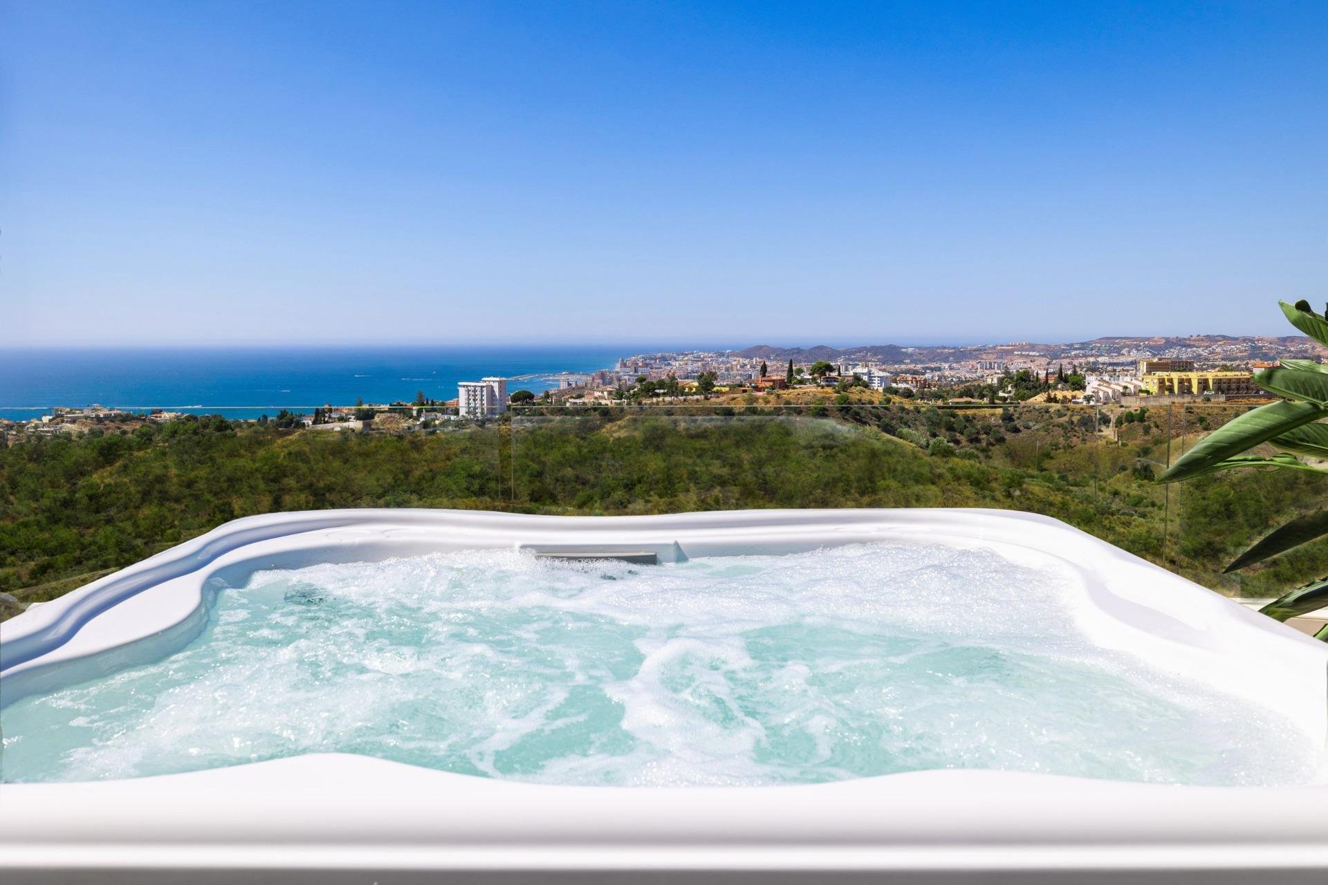Construcție nouă - Apartament -
Fuengirola - Higueron