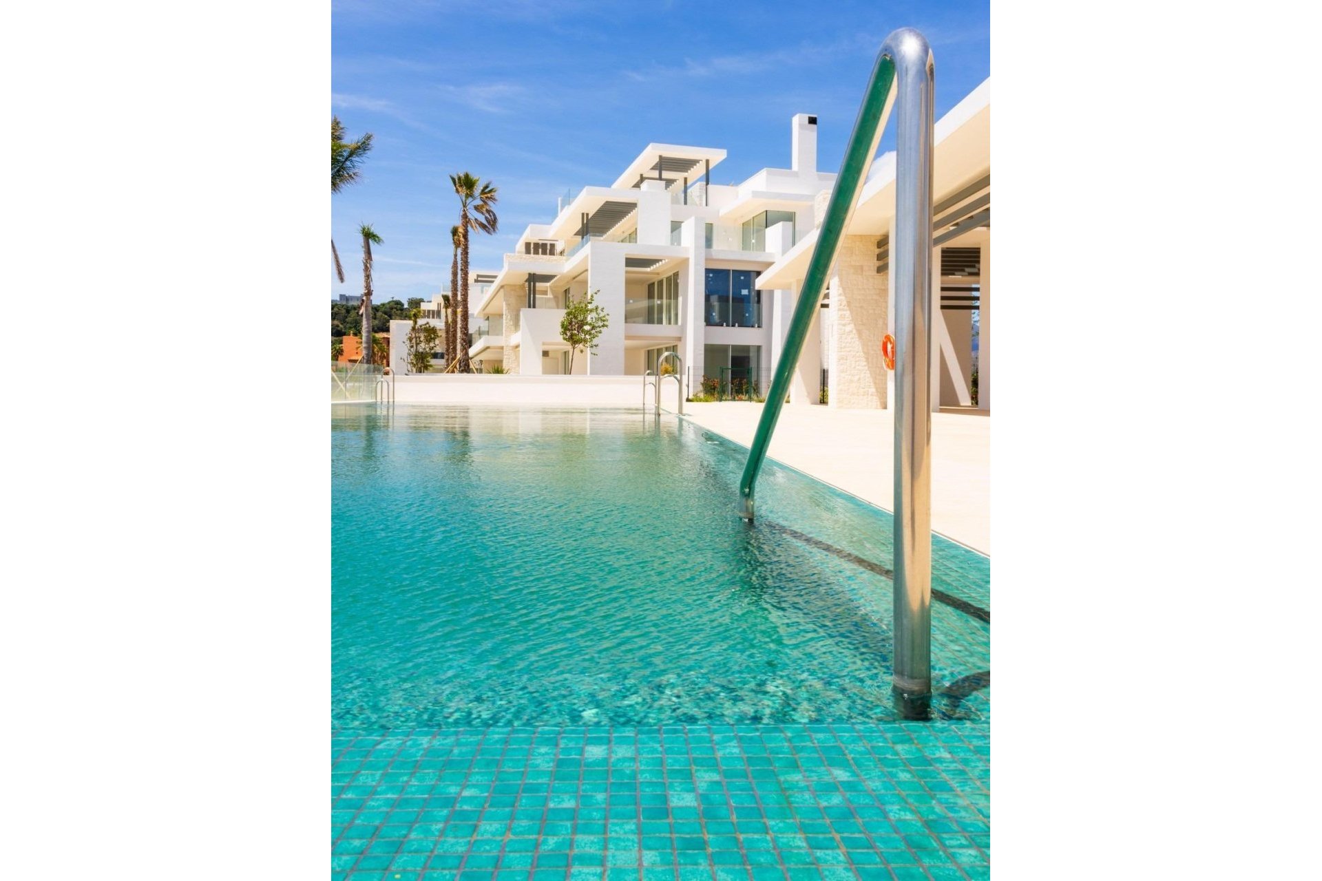 Construcție nouă - Apartament -
Ojen - El Soto De Marbella
