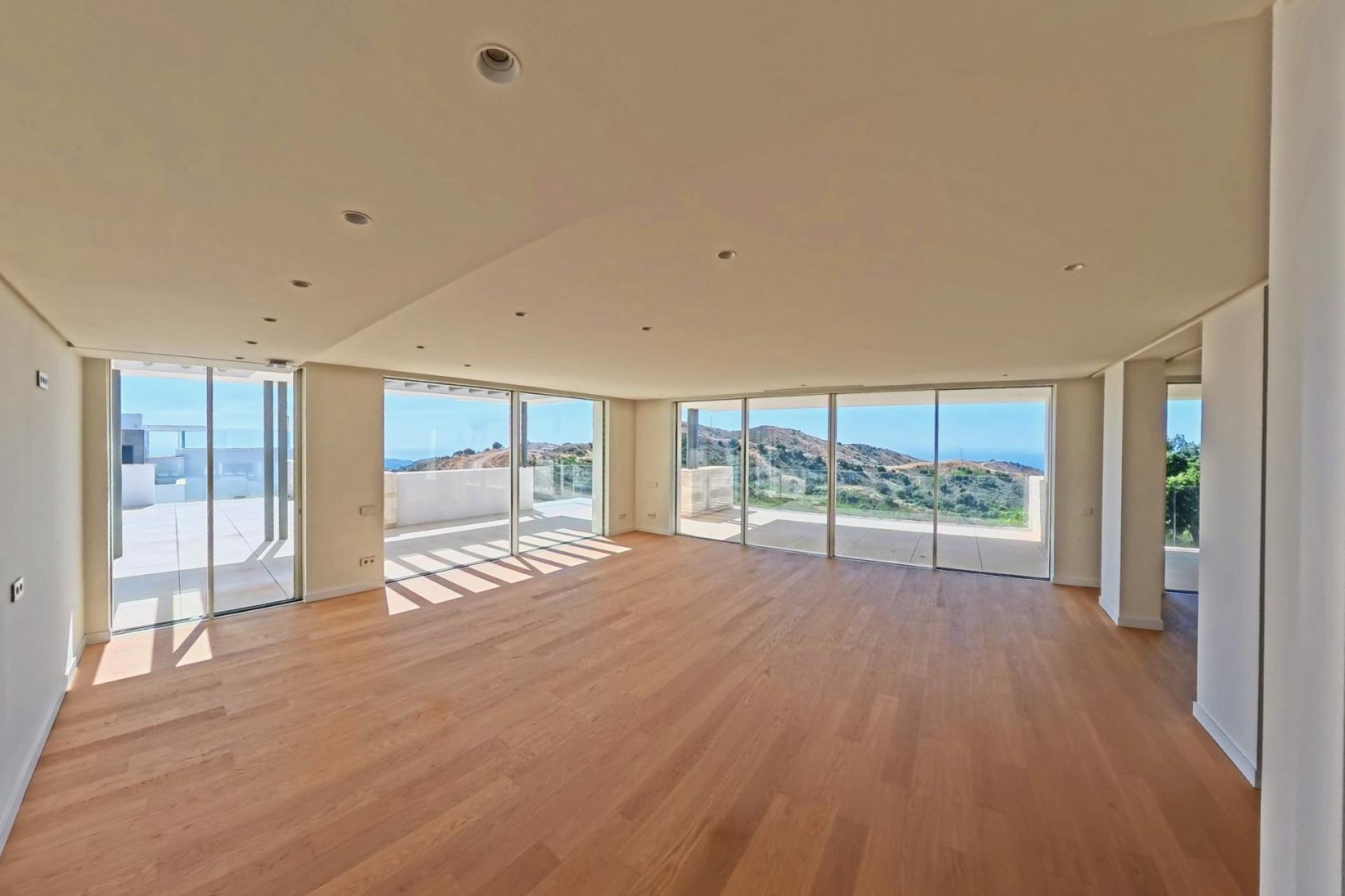 Construcție nouă - Apartament -
Ojen - El Soto De Marbella