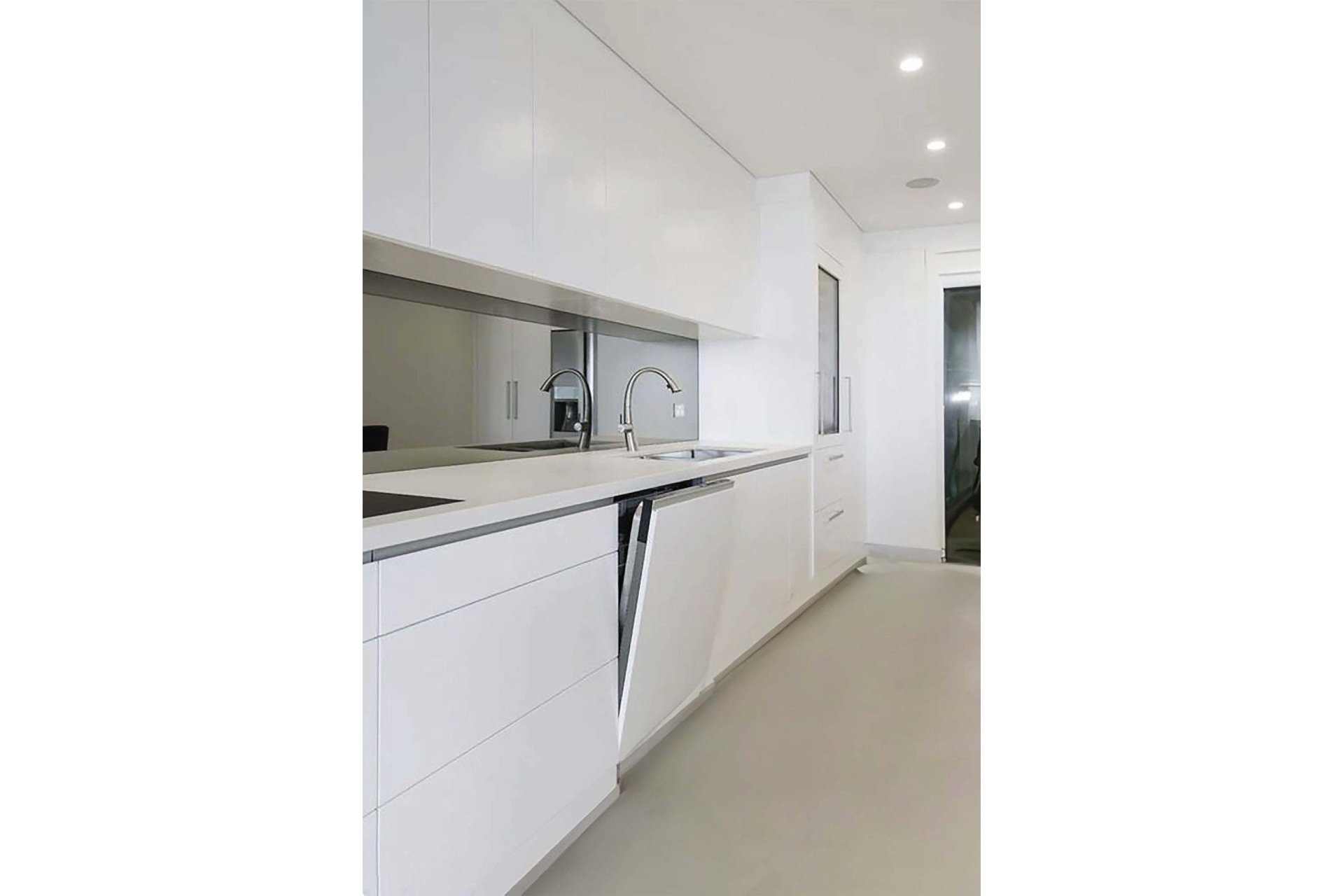 Construcție nouă - Apartament -
Relleu - pueblo