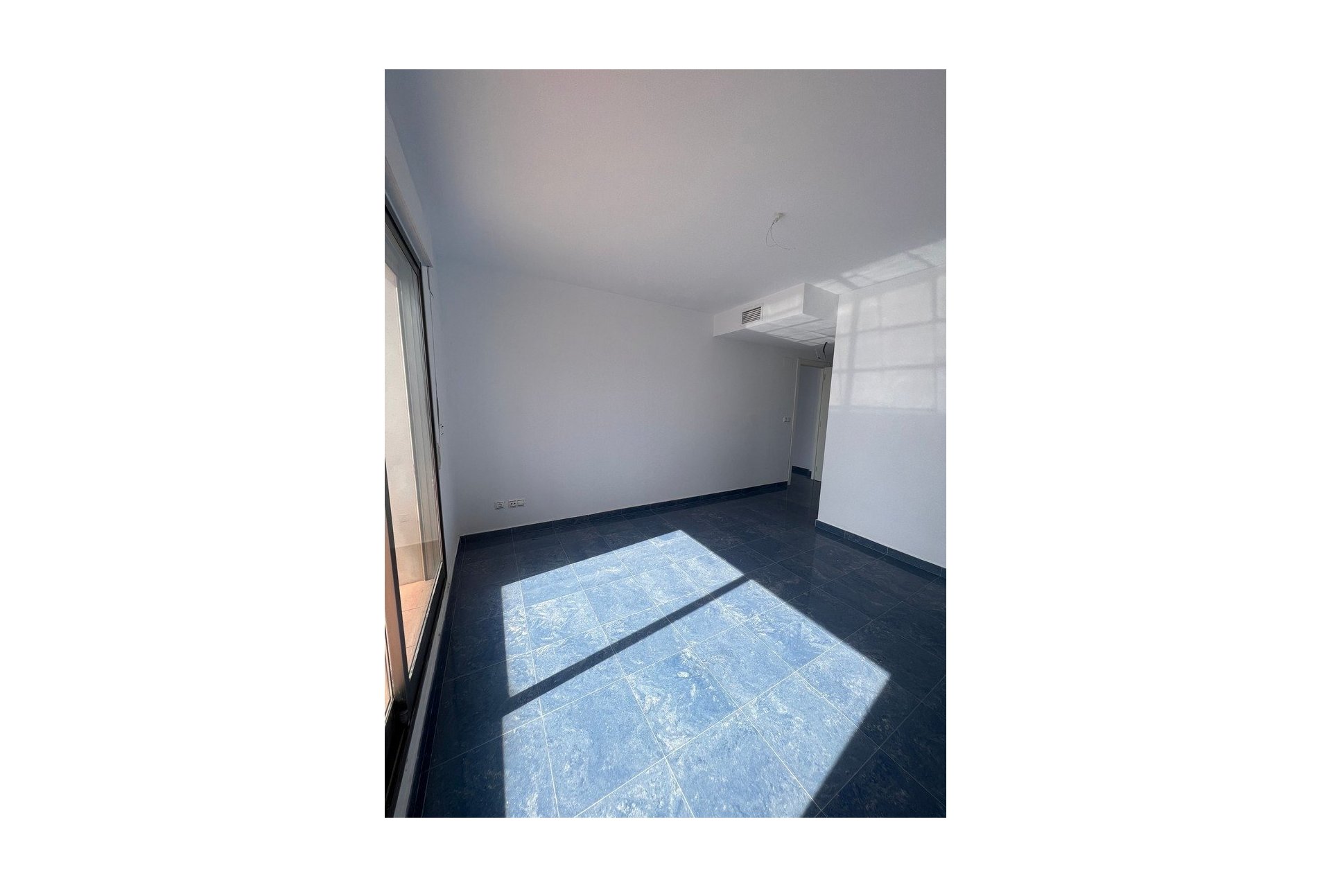 Construcție nouă - Mansardă -
Calpe - Playa La Fossa