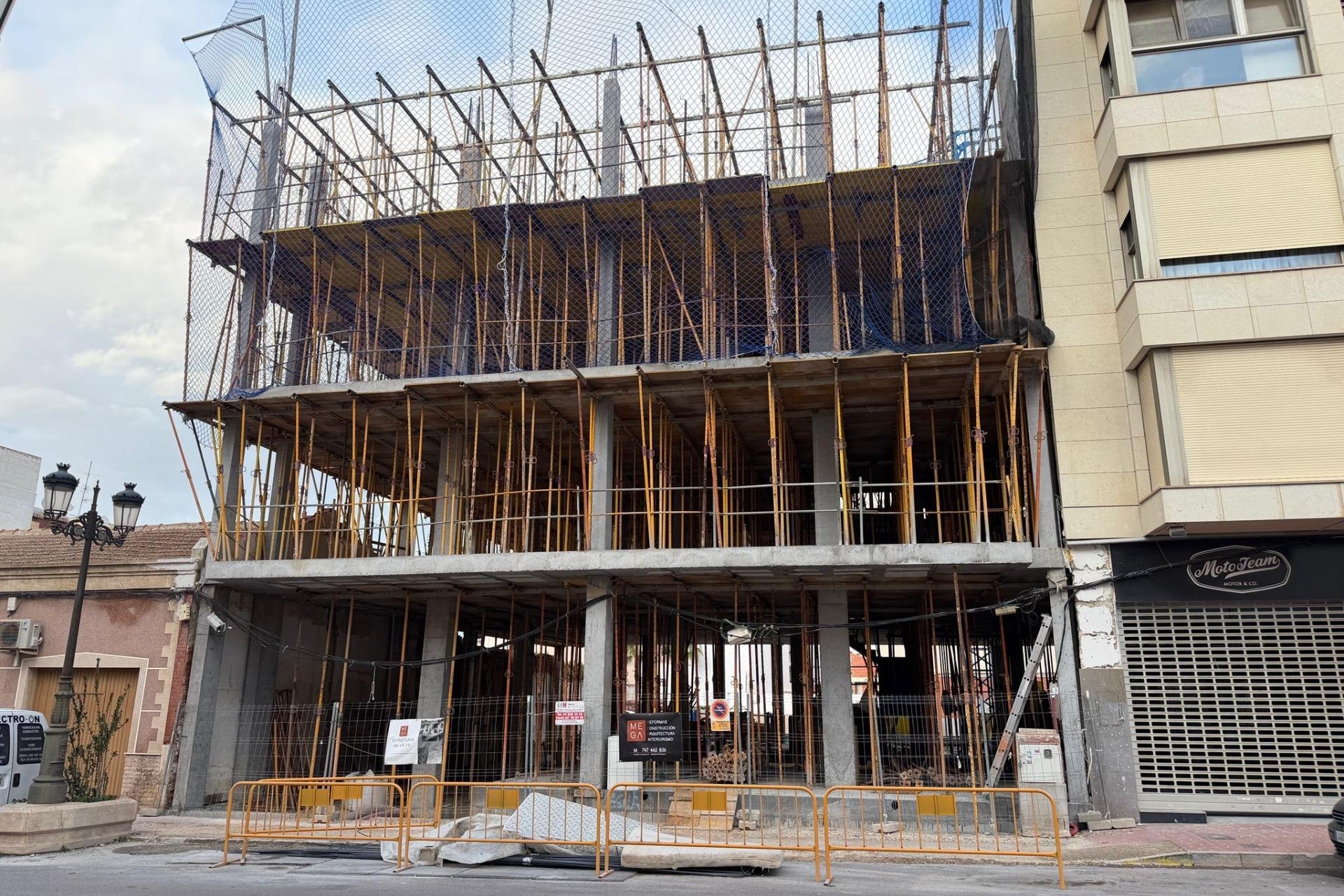 Construcție nouă - Mansardă -
Guardamar del Segura - Pueblo