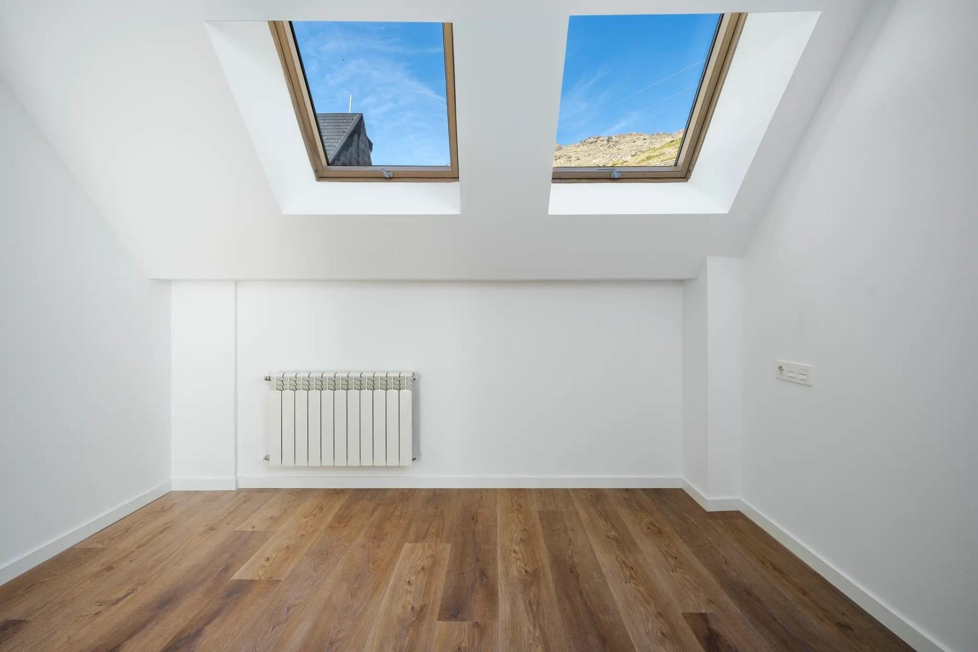 Construcție nouă - Mansardă -
Monachil - Sierra Nevada Ski