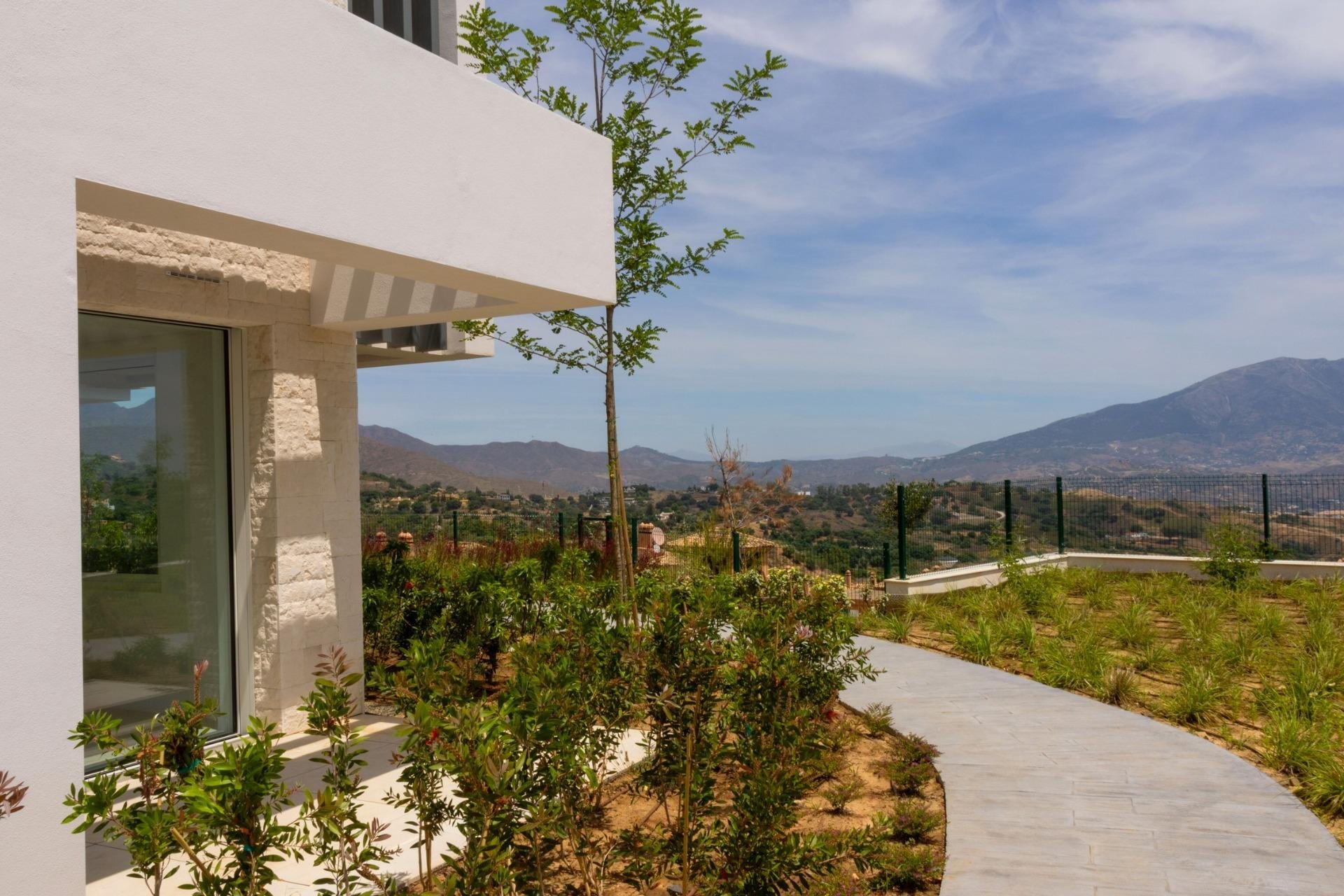 Construcție nouă - Mansardă -
Ojen - El Soto De Marbella