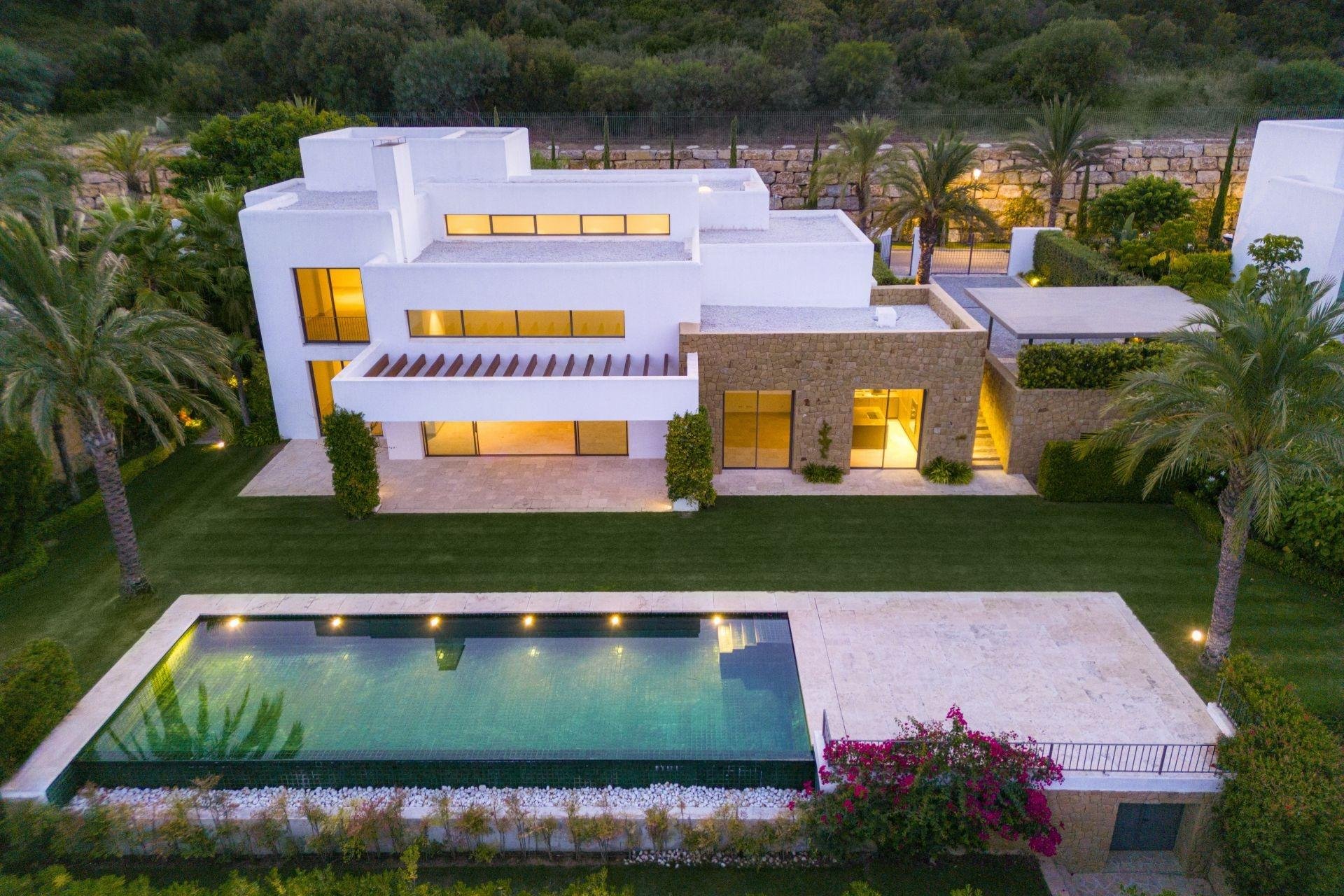 Construcție nouă - Vilă -
Casares - Pedregales