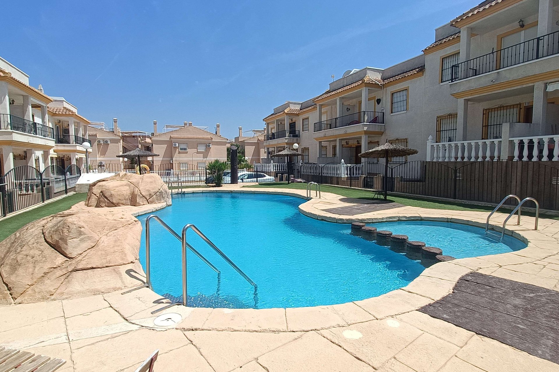 Használt Ingatlanok - Apartman -
Algorfa - Inland