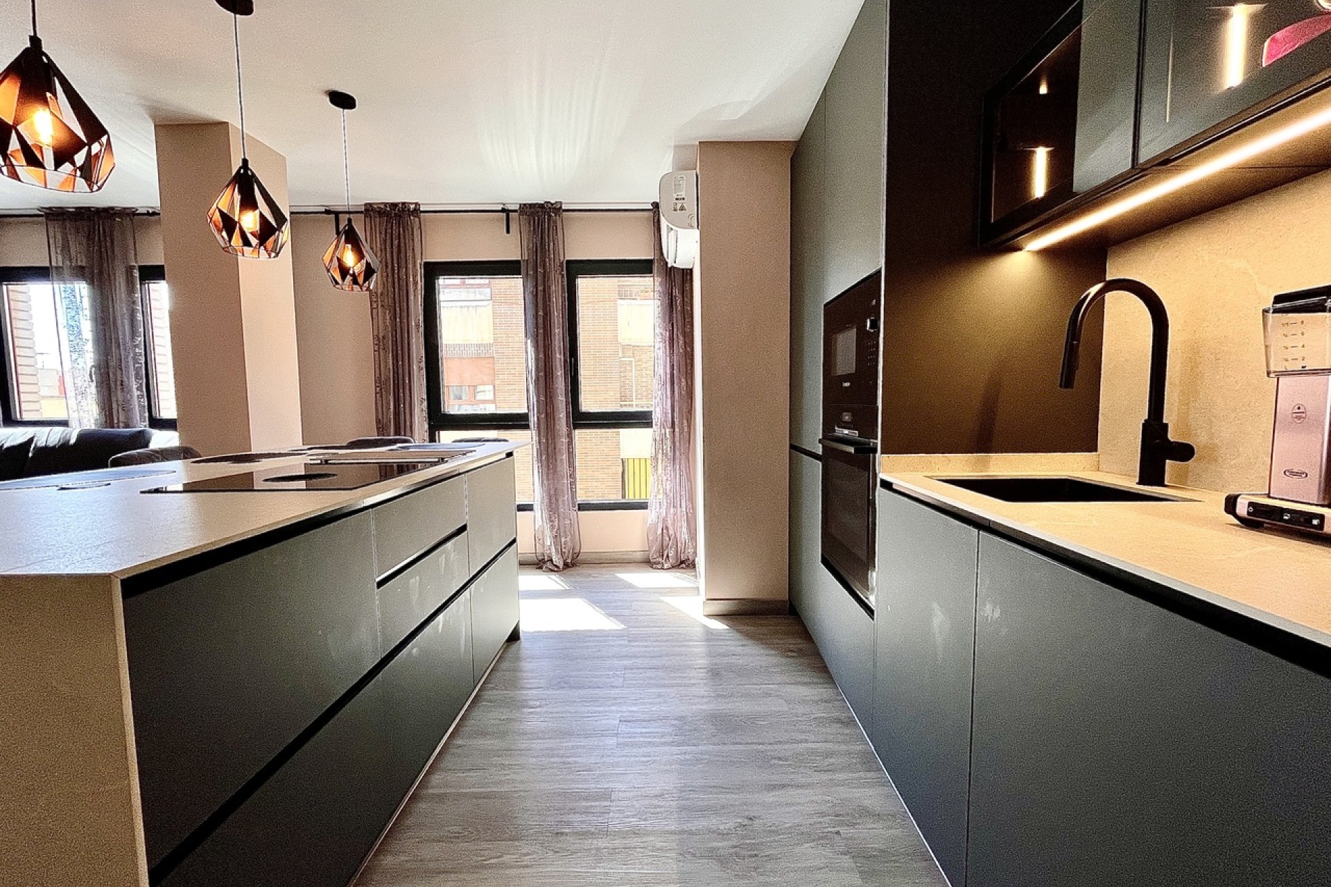 Használt Ingatlanok - Apartman -
Almoradí - Inland