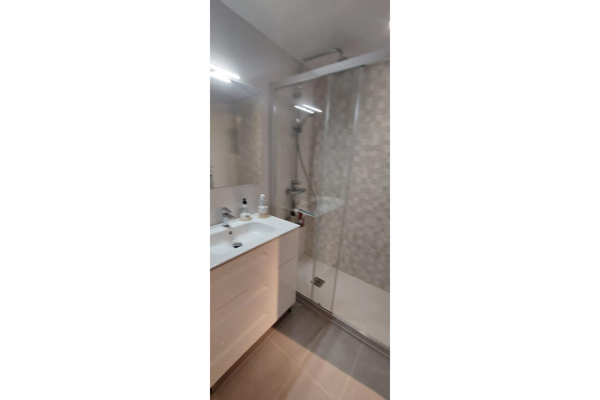 Használt Ingatlanok - Apartman -
Benidorm - Levante