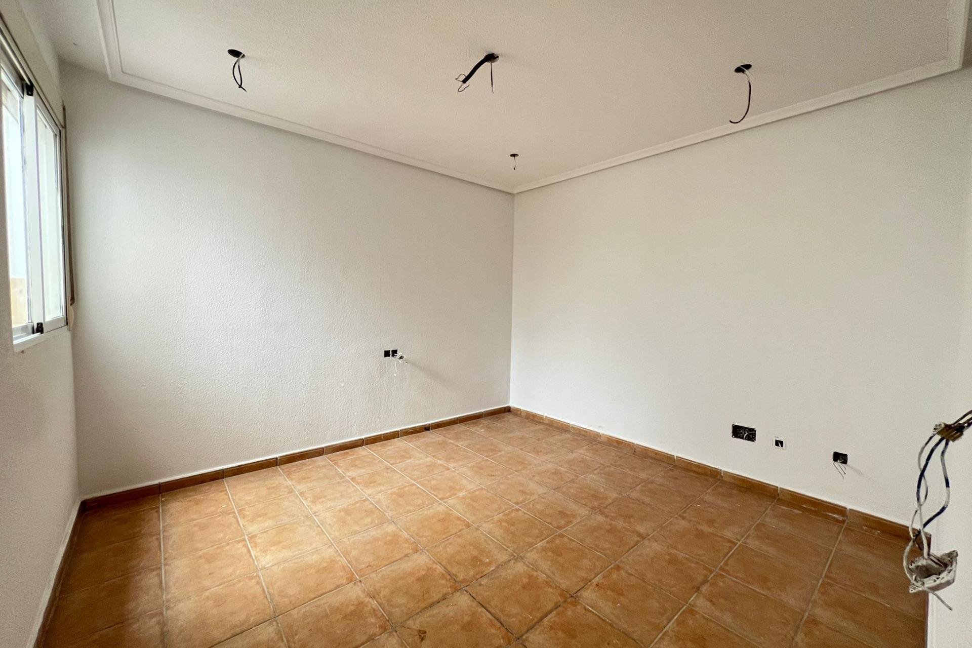 Használt Ingatlanok - Apartman -
Catral - Comunidad Valenciana