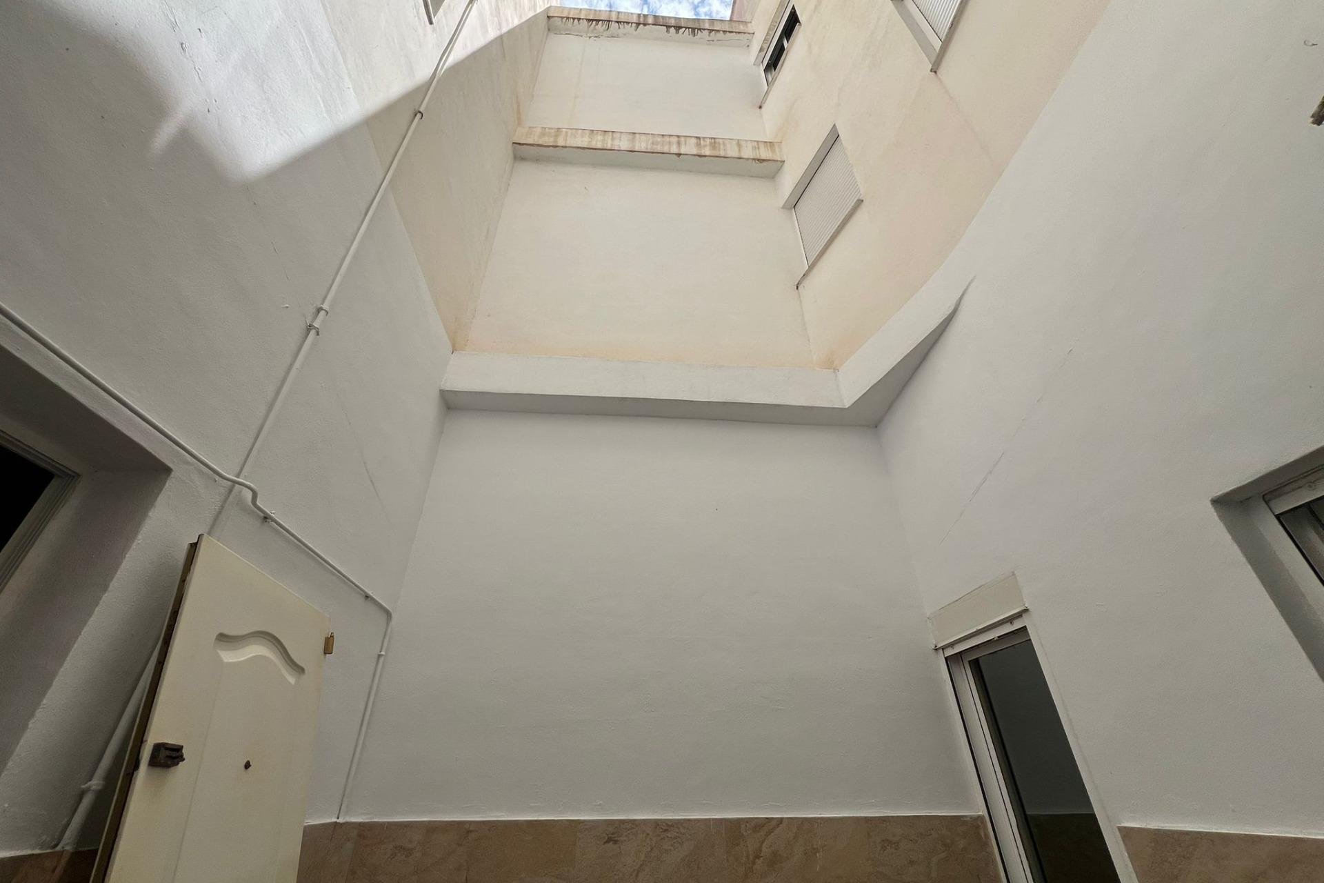 Használt Ingatlanok - Apartman -
Catral - Comunidad Valenciana