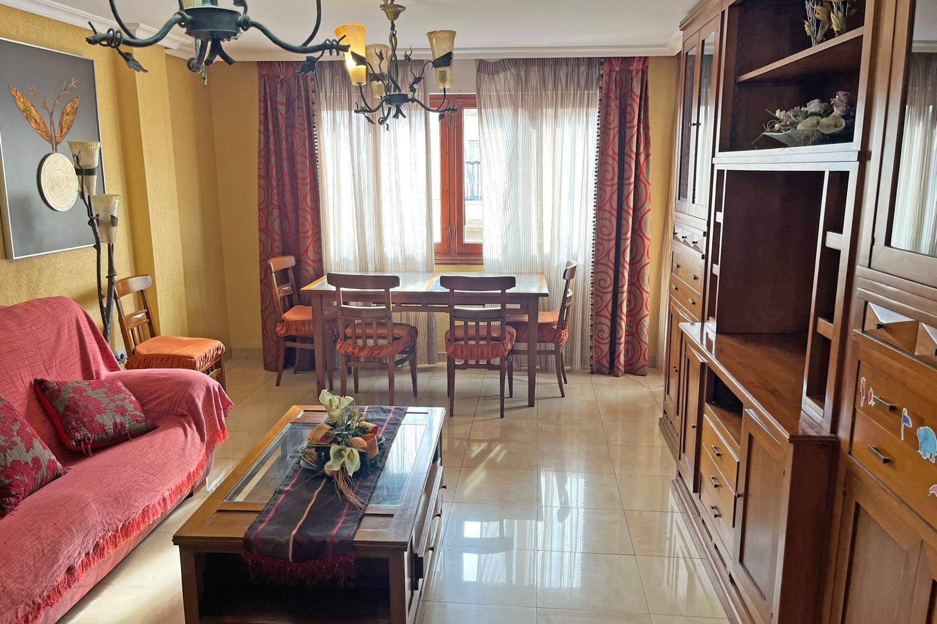 Használt Ingatlanok - Apartman -
Formentera del Segura - Palacios