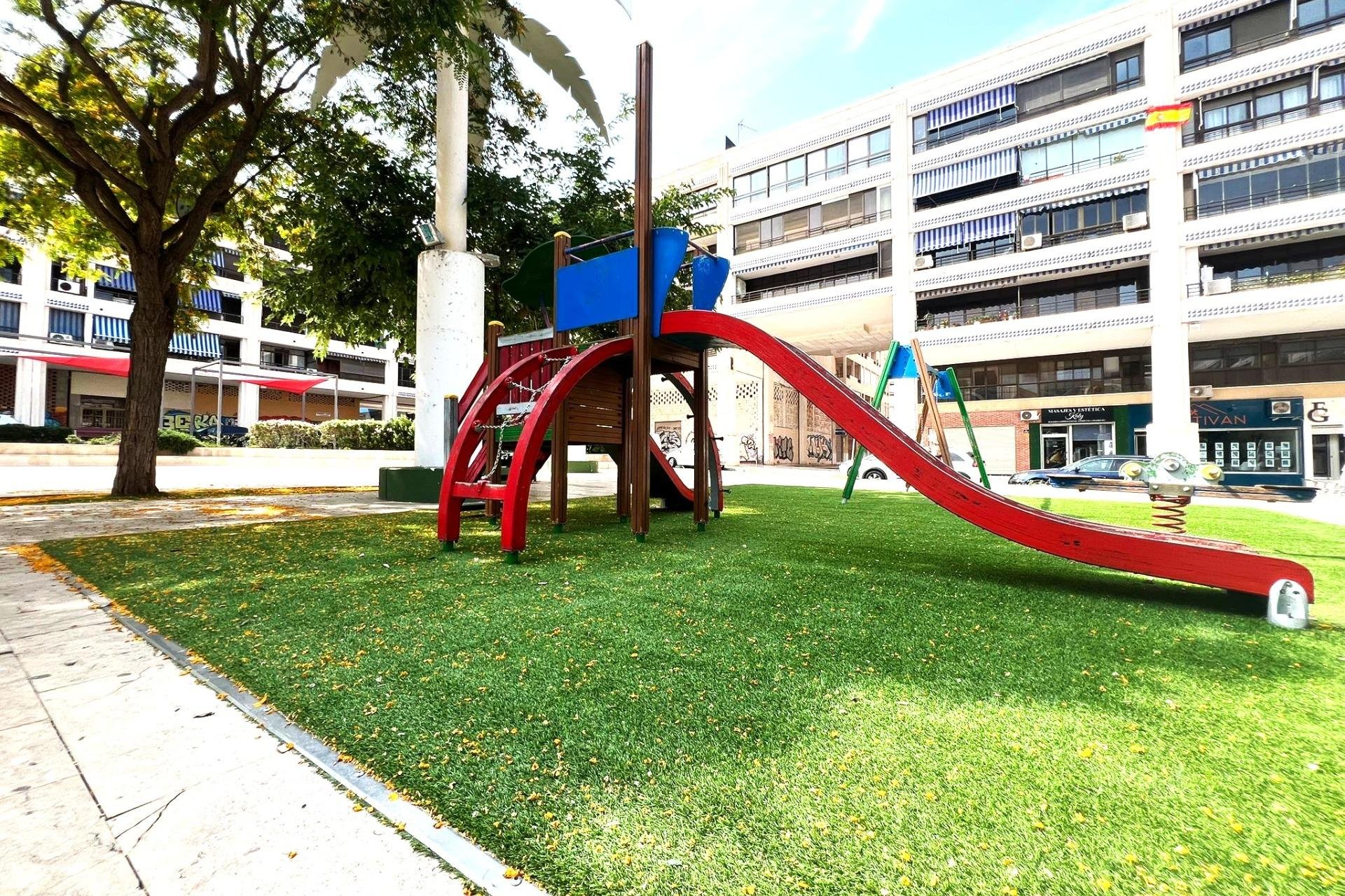 Használt Ingatlanok - Apartman -
Guardamar del Segura - Pueblo