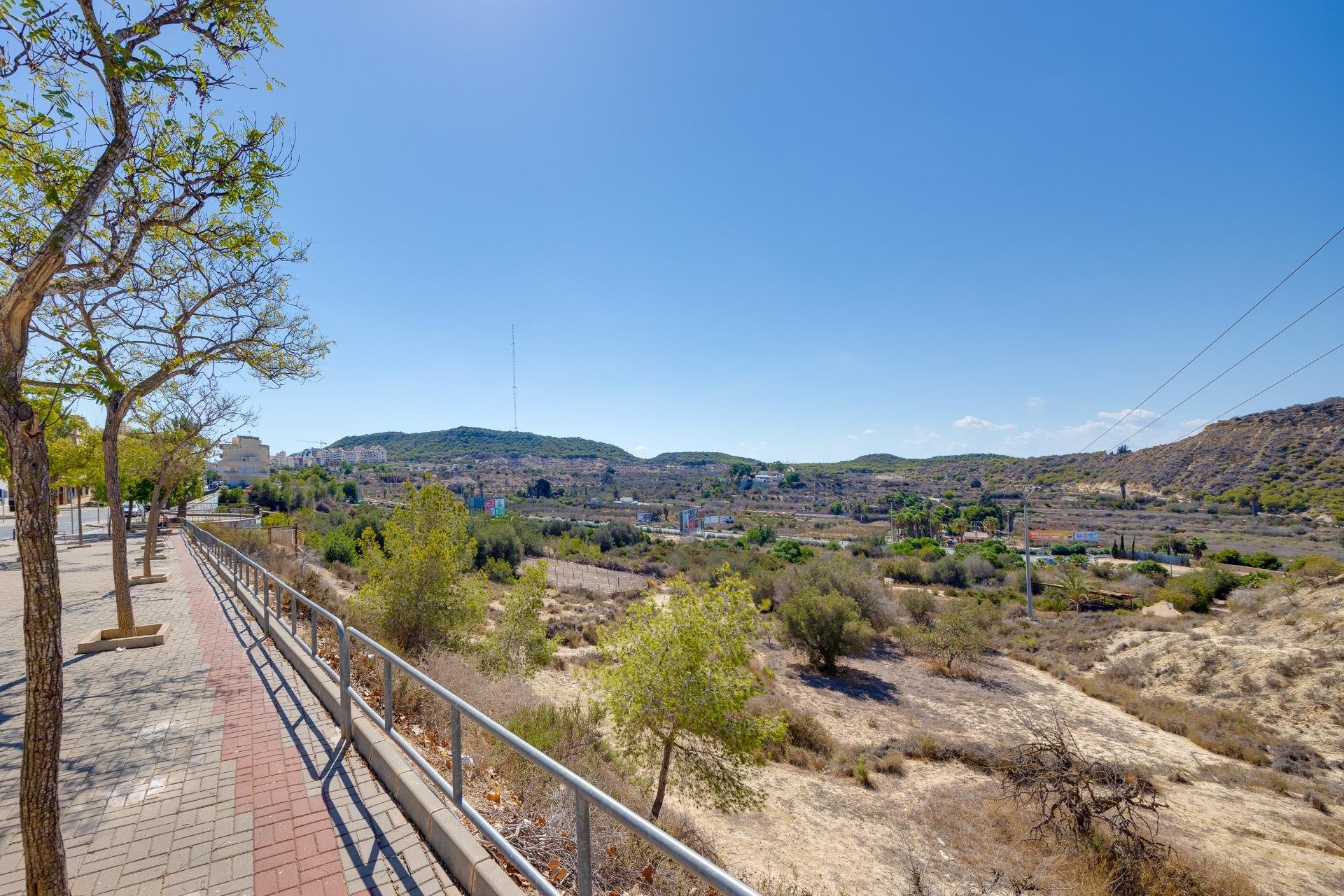 Használt Ingatlanok - Apartman -
Guardamar del Segura - Pueblo