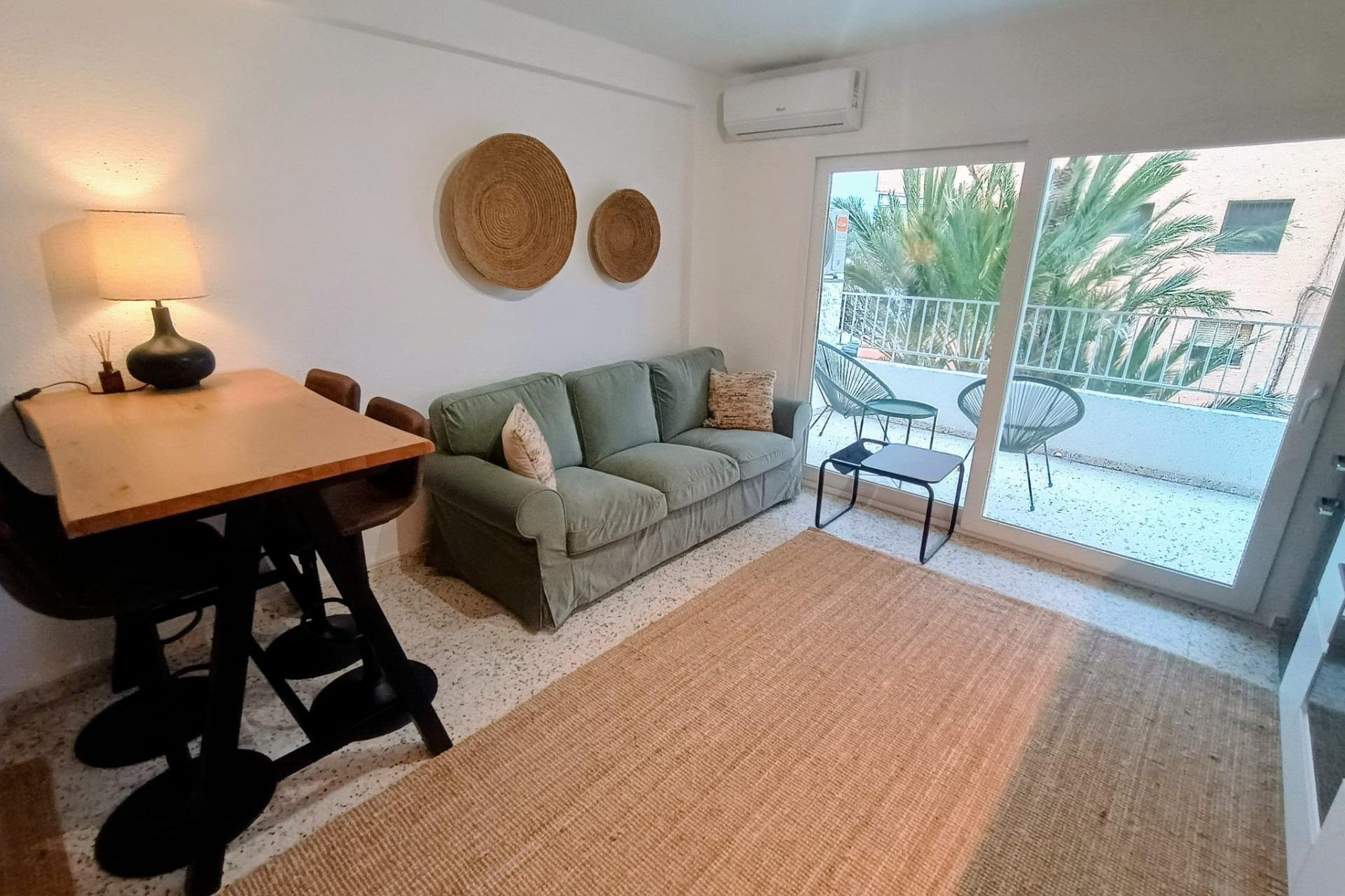 Használt Ingatlanok - Apartman -
Guardamar del Segura - Urbanizaciones