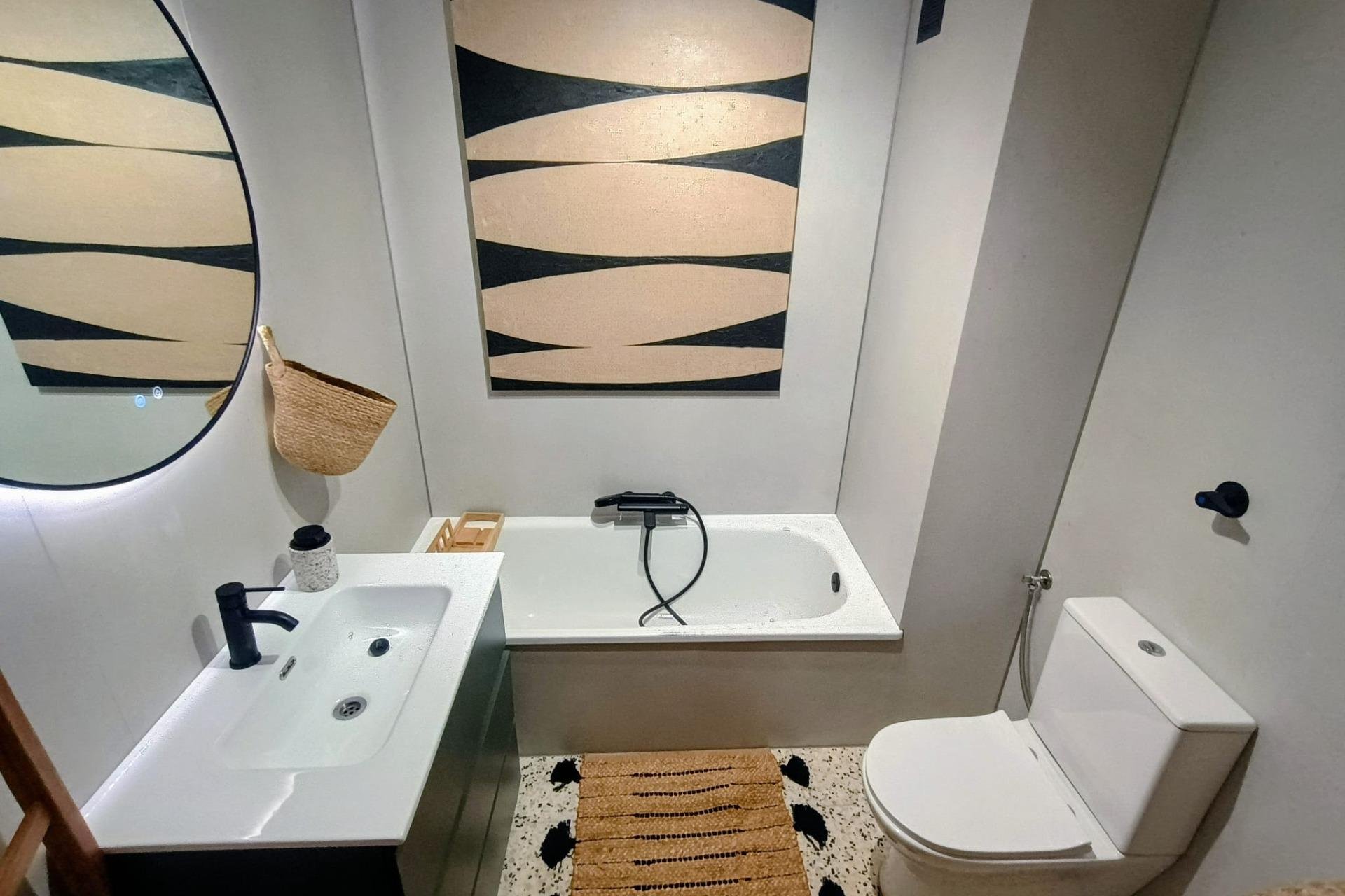 Használt Ingatlanok - Apartman -
Guardamar del Segura - Urbanizaciones