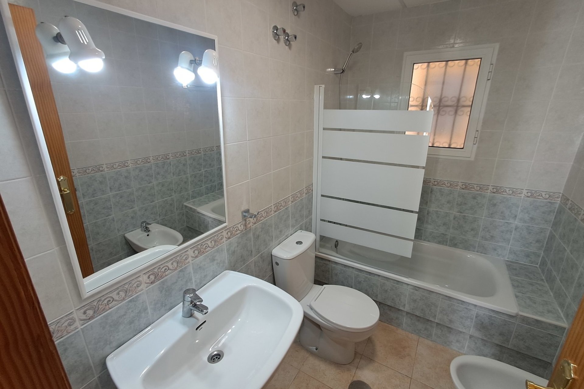 Használt Ingatlanok - Apartman -
La Zenia - Costa Blanca