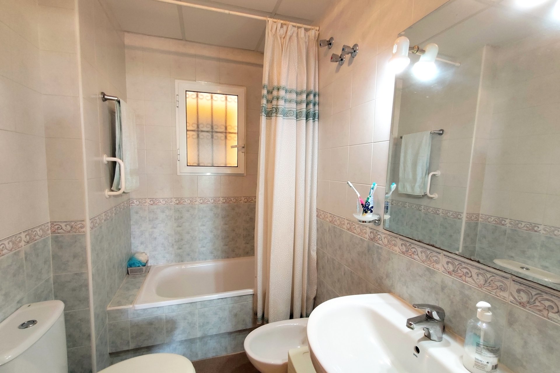 Használt Ingatlanok - Apartman -
La Zenia - Costa Blanca