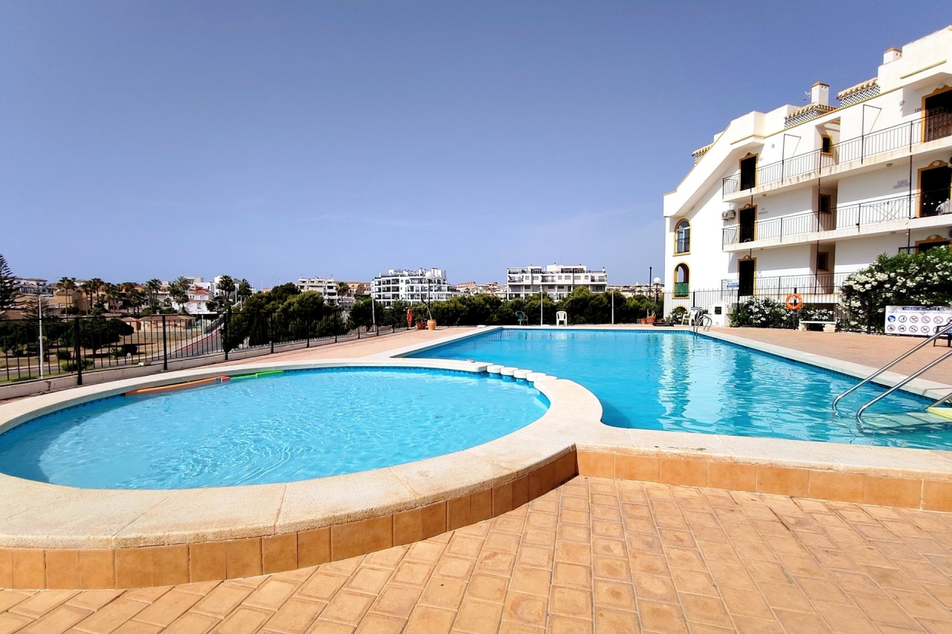 Használt Ingatlanok - Apartman -
La Zenia - Costa Blanca