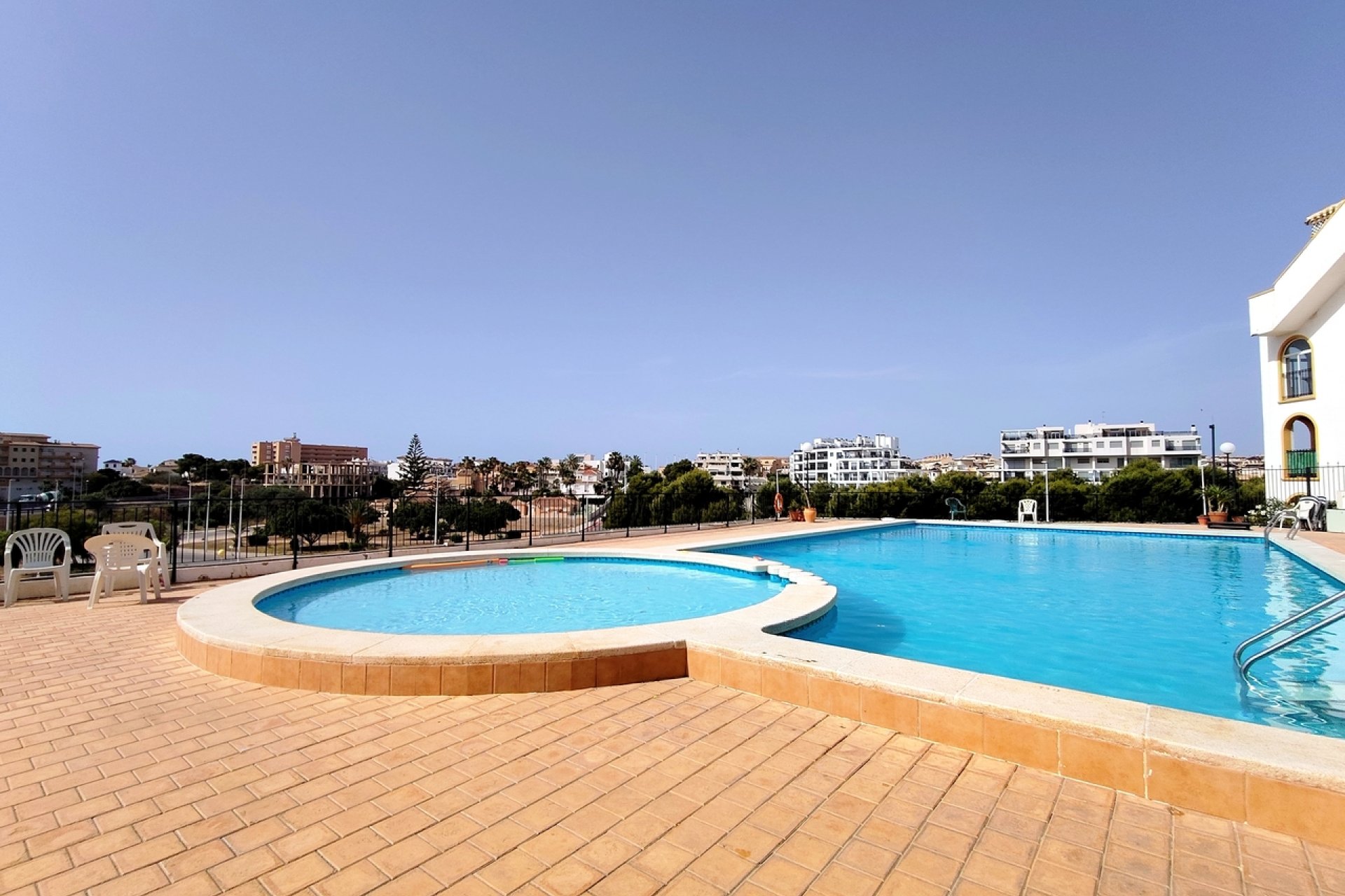 Használt Ingatlanok - Apartman -
La Zenia - Costa Blanca
