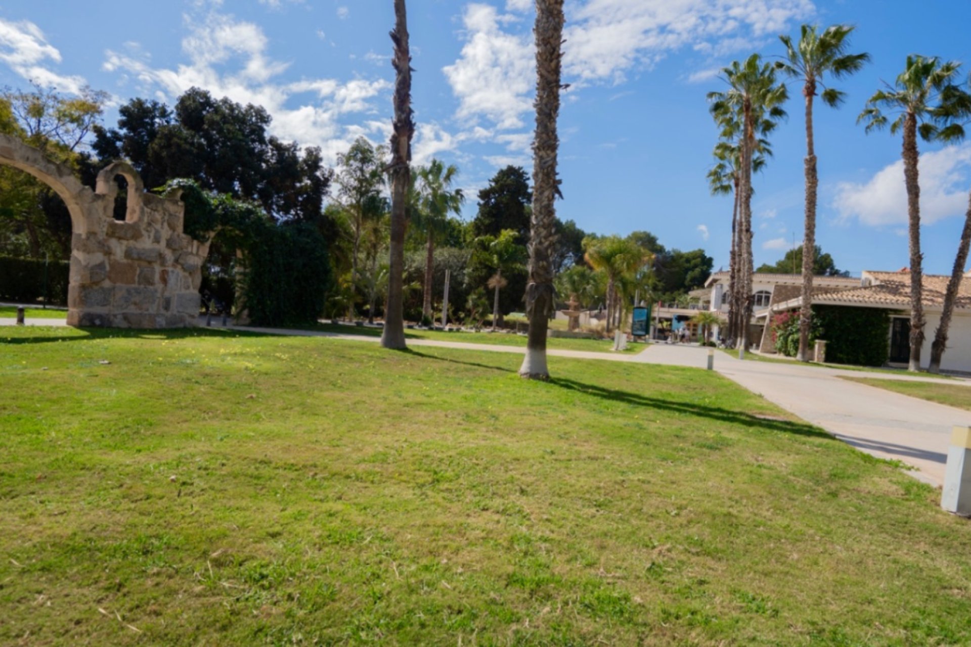 Használt Ingatlanok - Apartman -
Orihuela - Inland