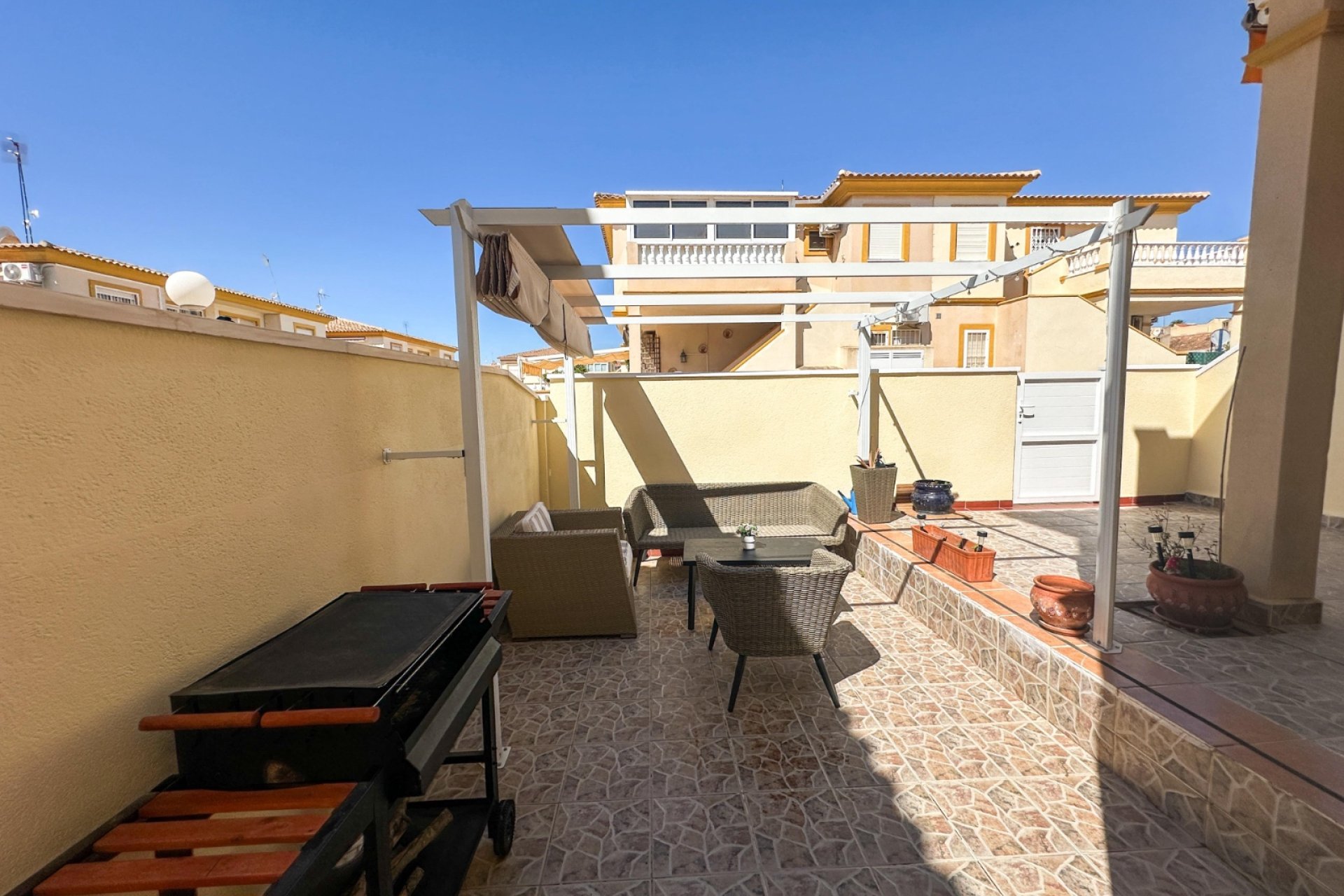 Használt Ingatlanok - Apartman -
Orihuela - Inland