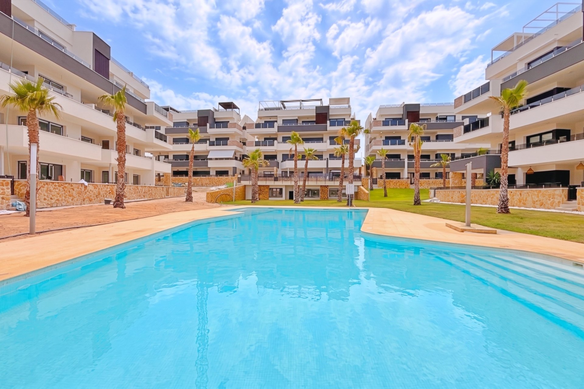 Használt Ingatlanok - Apartman -
Orihuela - Inland