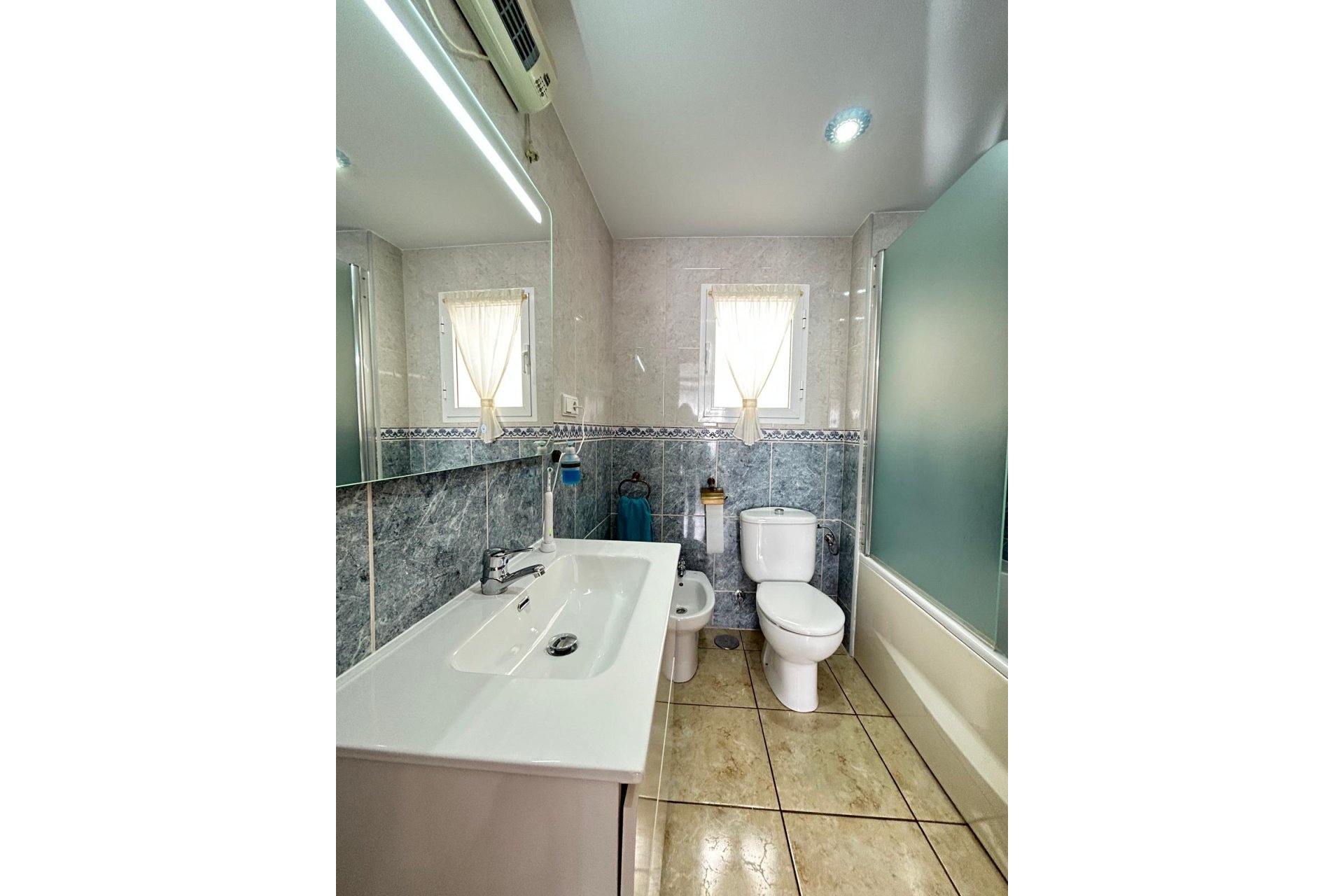 Használt Ingatlanok - Apartman -
Santa Pola - Costa Blanca