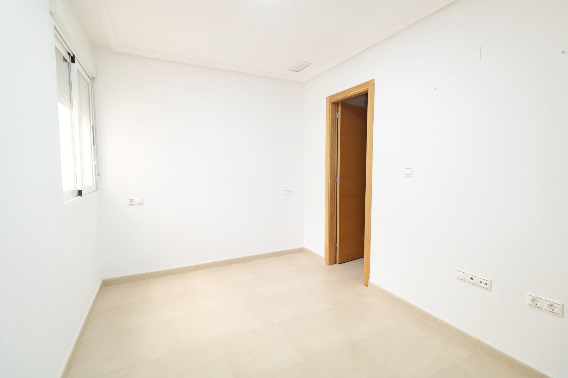 Használt Ingatlanok - Apartman -
Torrevieja - Acequion