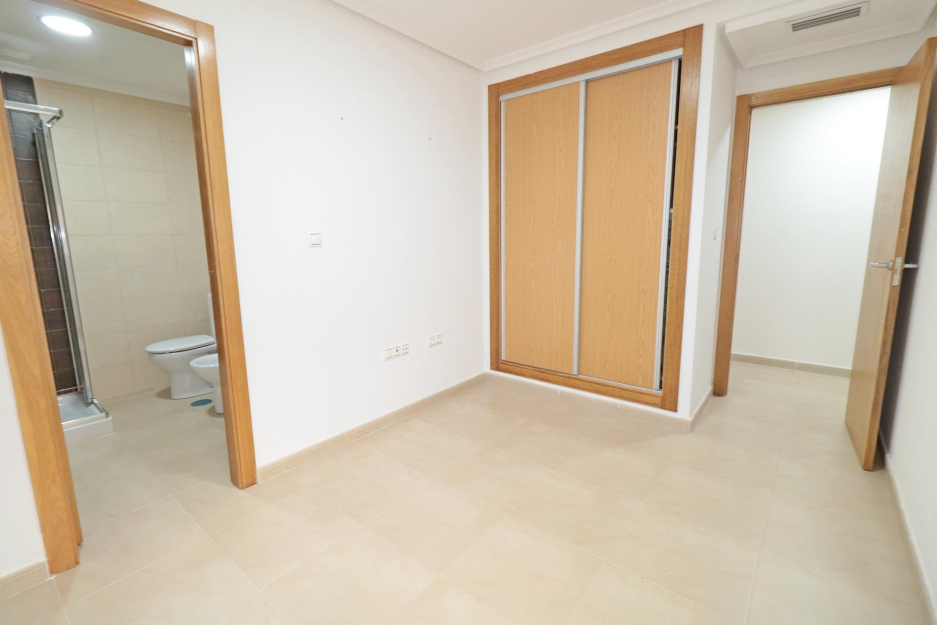 Használt Ingatlanok - Apartman -
Torrevieja - Acequion