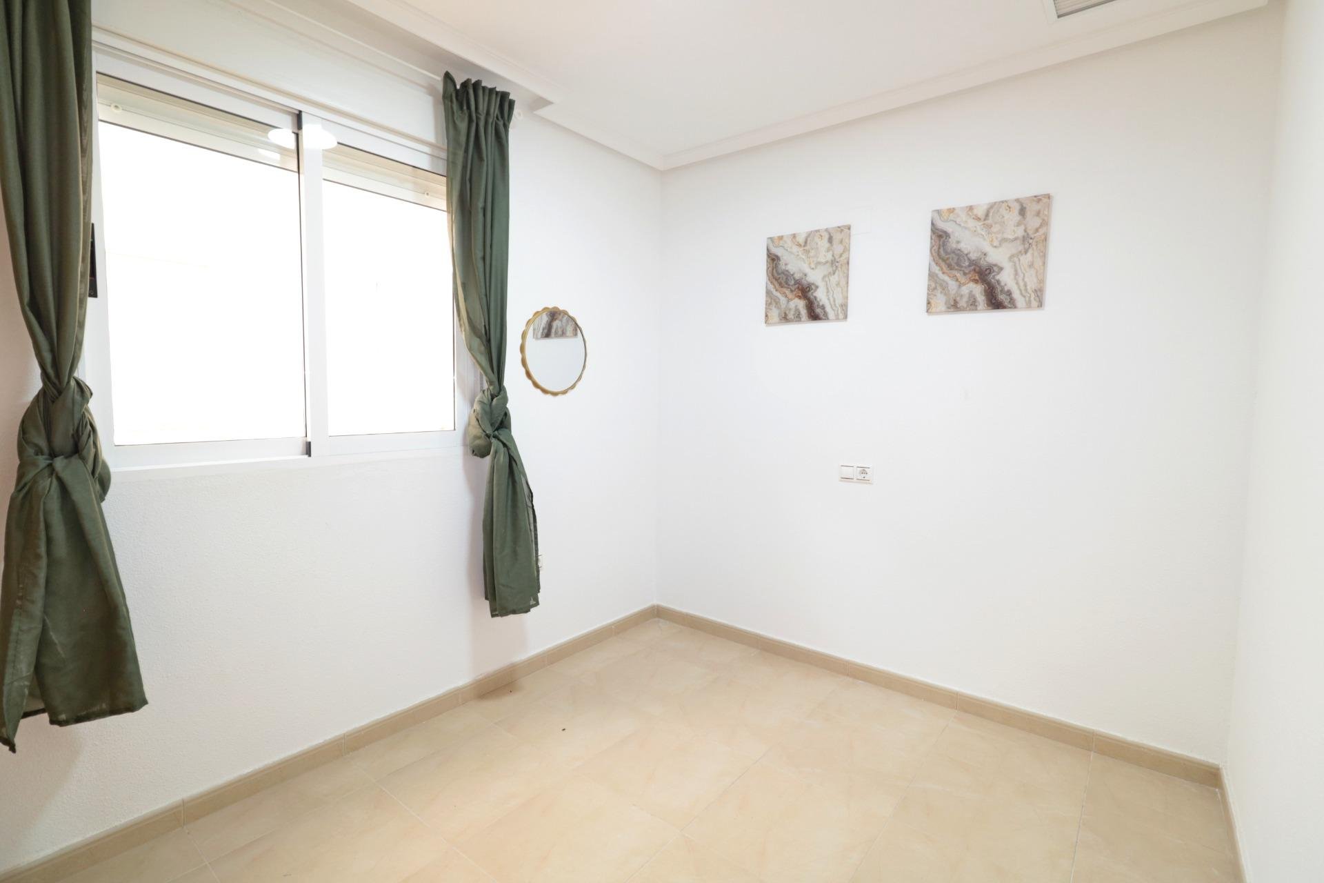 Használt Ingatlanok - Apartman -
Torrevieja - Acequion
