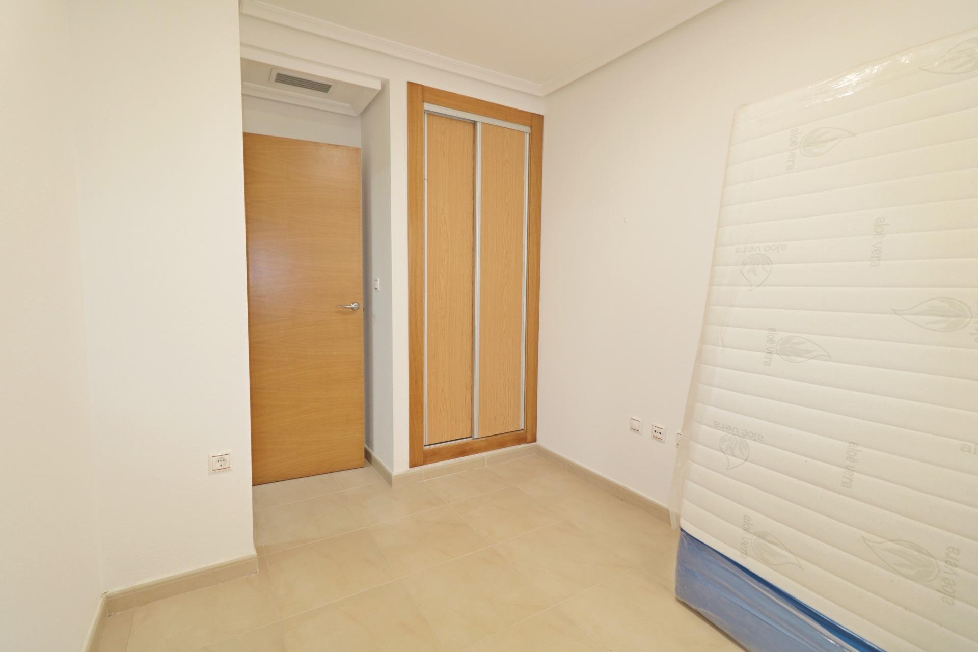 Használt Ingatlanok - Apartman -
Torrevieja - Acequion