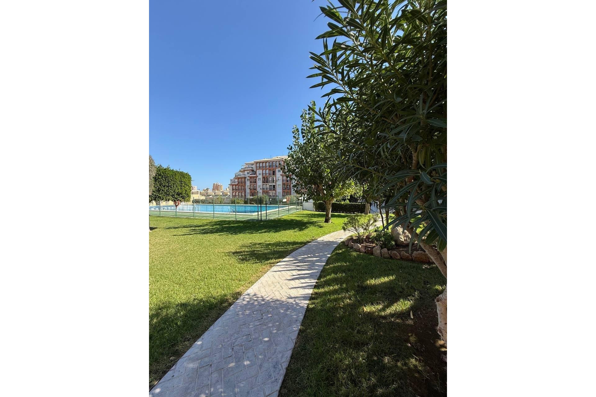 Használt Ingatlanok - Apartman -
Torrevieja - Aguas Nuevas 2