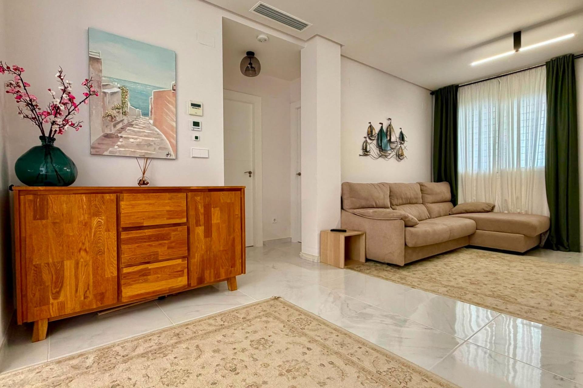 Használt Ingatlanok - Apartman -
Torrevieja - Aguas Nuevas