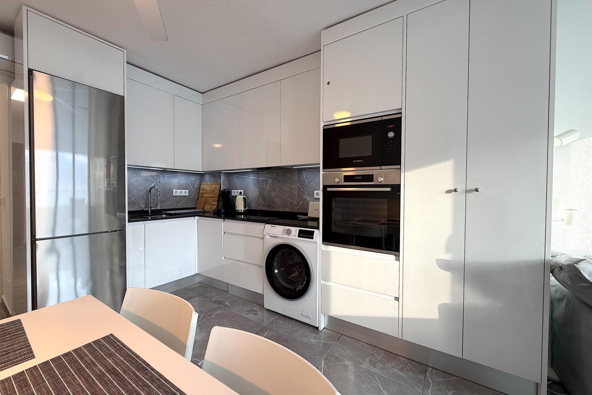 Használt Ingatlanok - Apartman -
Torrevieja - Cabo Cervera