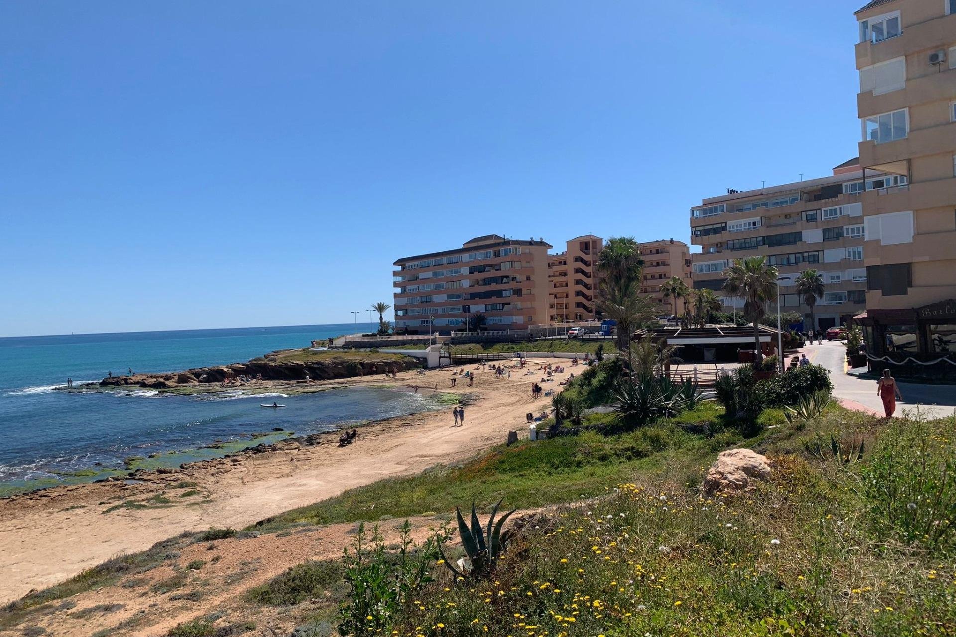 Használt Ingatlanok - Apartman -
Torrevieja - Cabo Cervera