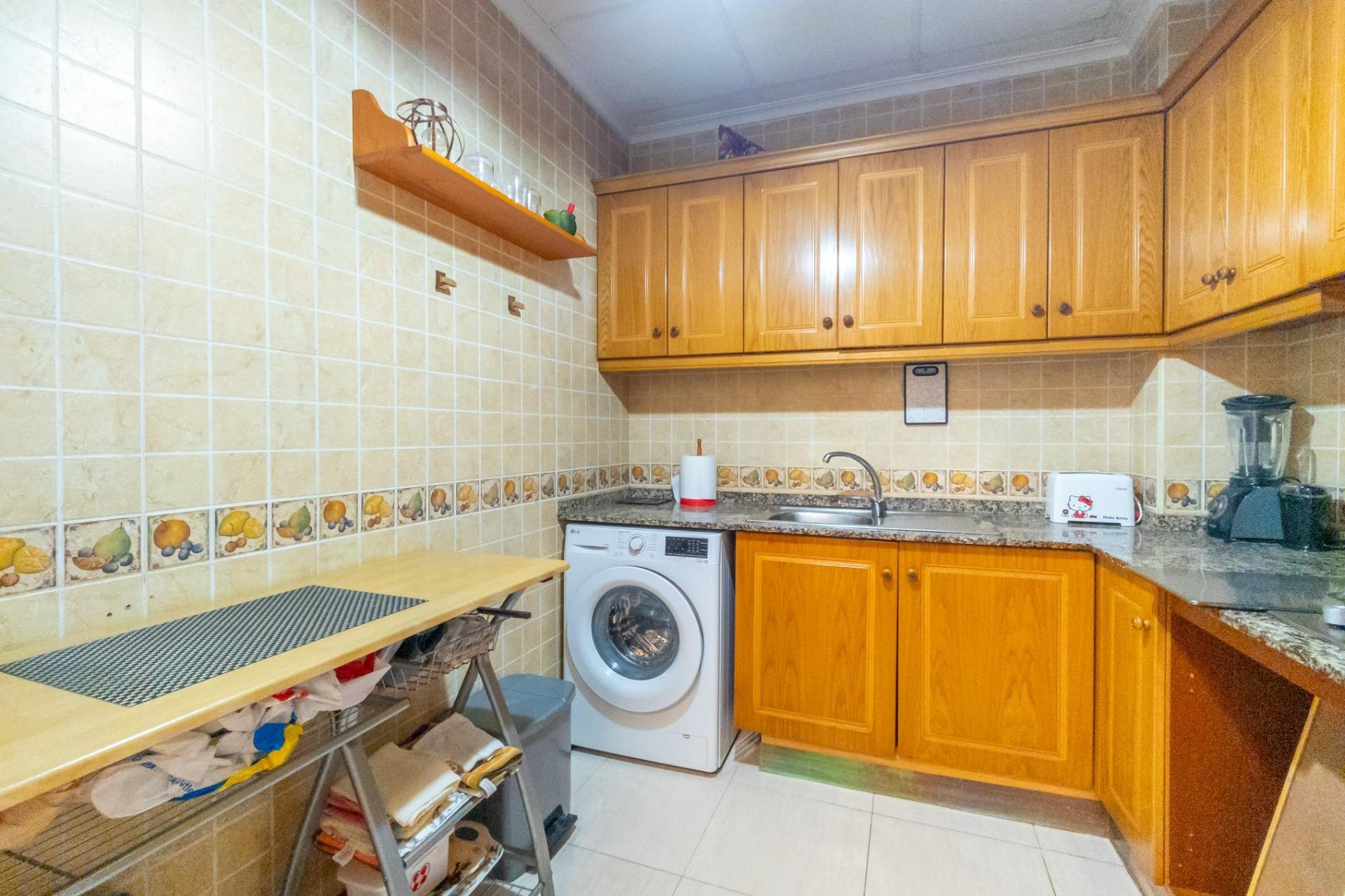 Használt Ingatlanok - Apartman -
Torrevieja - Centro