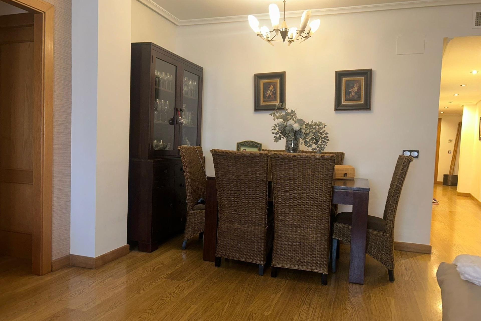 Használt Ingatlanok - Apartman -
Torrevieja - Centro