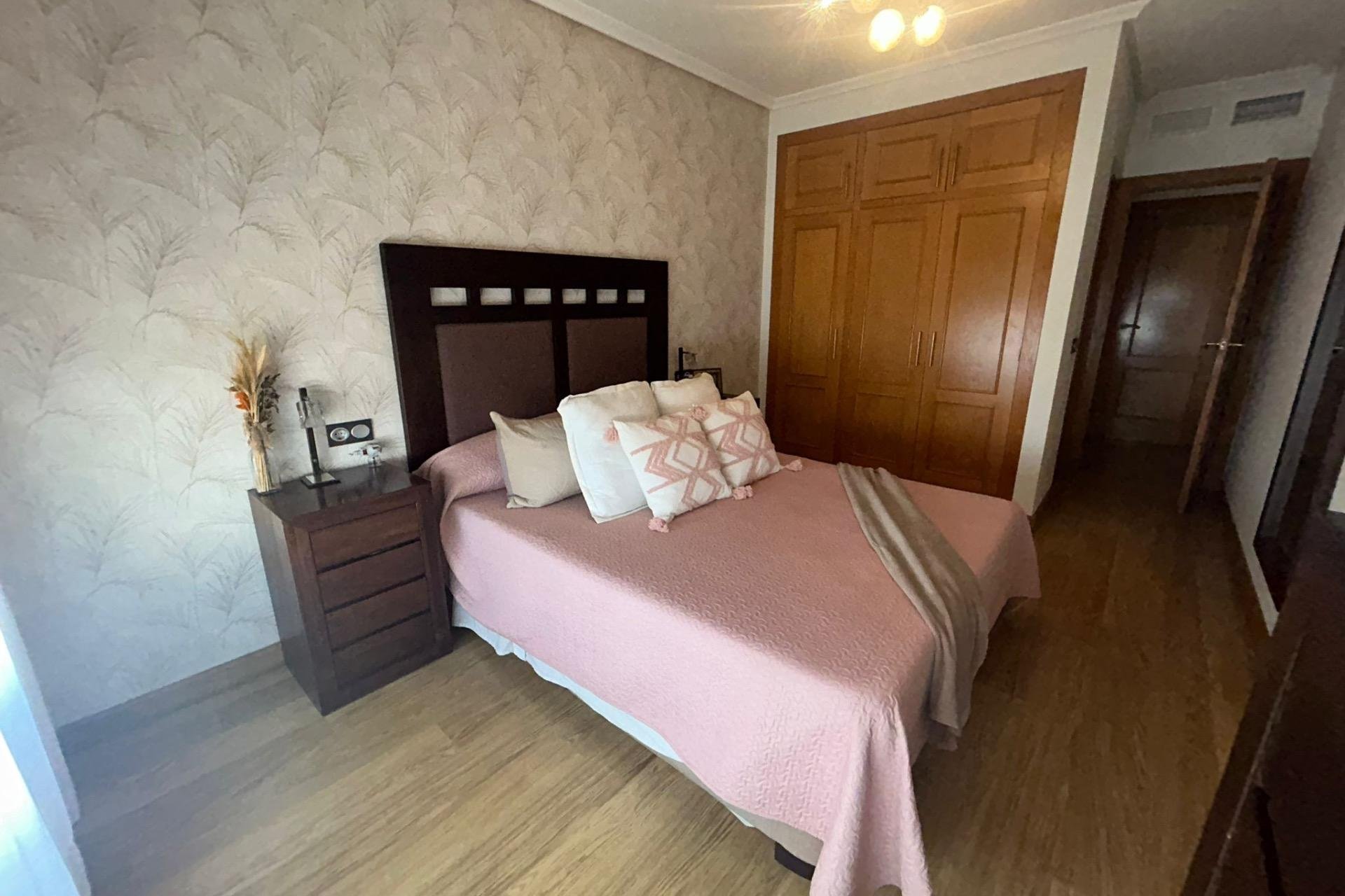 Használt Ingatlanok - Apartman -
Torrevieja - Centro