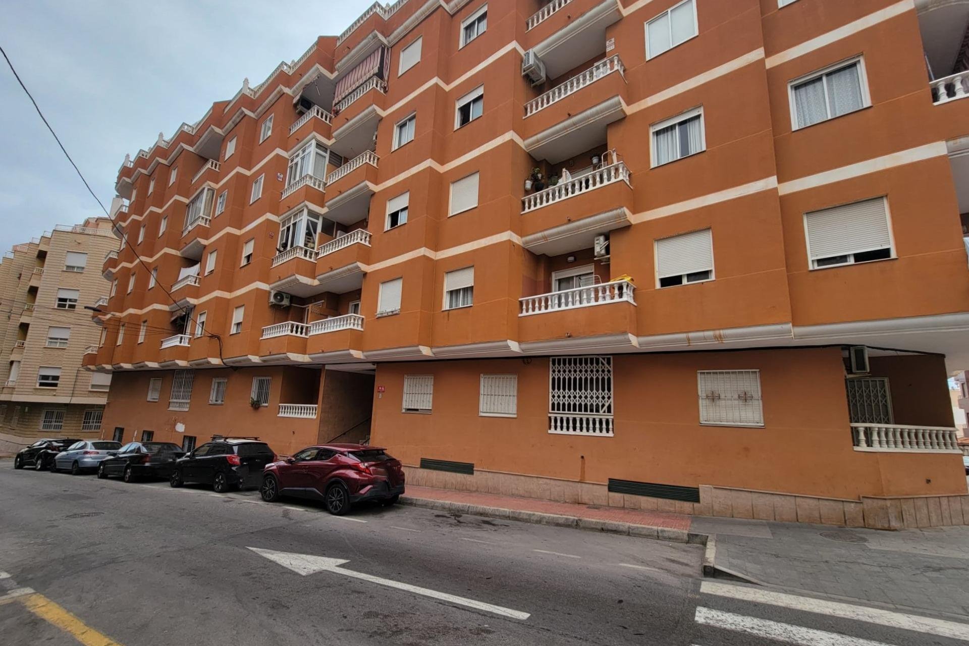 Használt Ingatlanok - Apartman -
Torrevieja - Centro