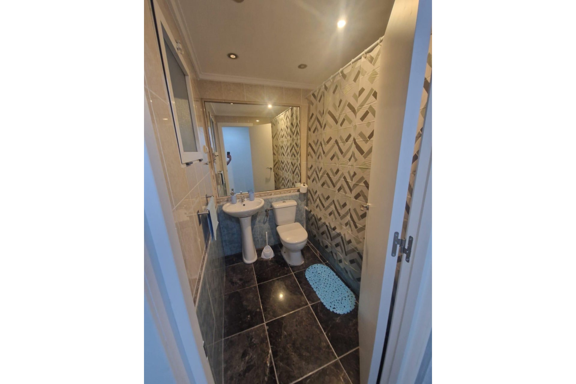 Használt Ingatlanok - Apartman -
Torrevieja - Centrum - Muelle Pesquero