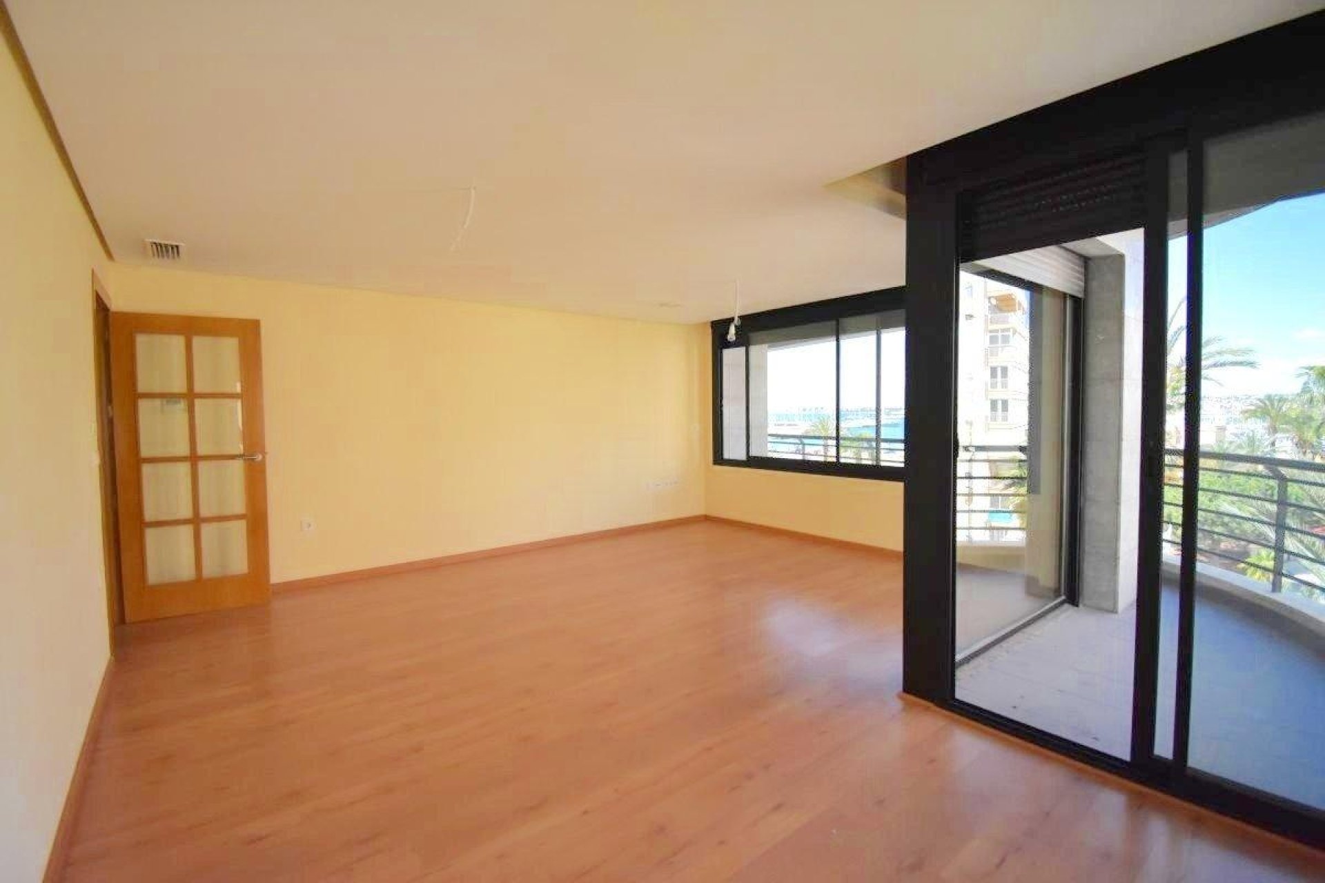 Használt Ingatlanok - Apartman -
Torrevieja - Centrum - Muelle Pesquero